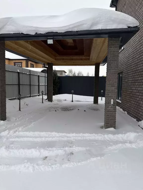 Дом в Москва д. Саларьево, ул. Московская, 11А (380 м) - Фото 1