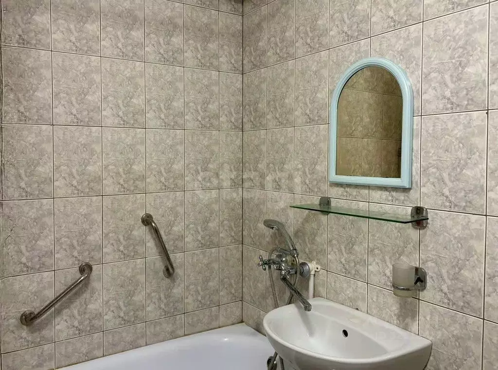 1-к кв. Калининградская область, Калининград ул. Чекистов, 94 (31.9 м) - Фото 1