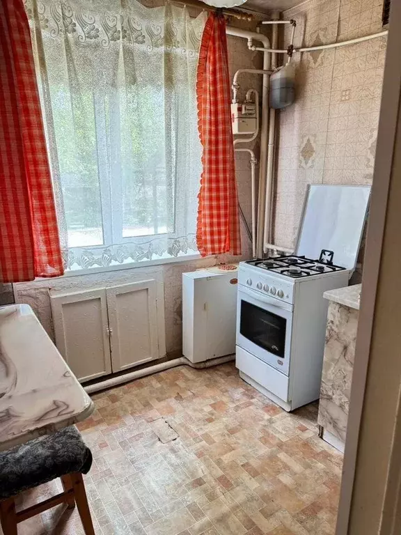 3-к кв. Саратовская область, Пугачев ул. 40 лет Октября, 260 (58.0 м) - Фото 1