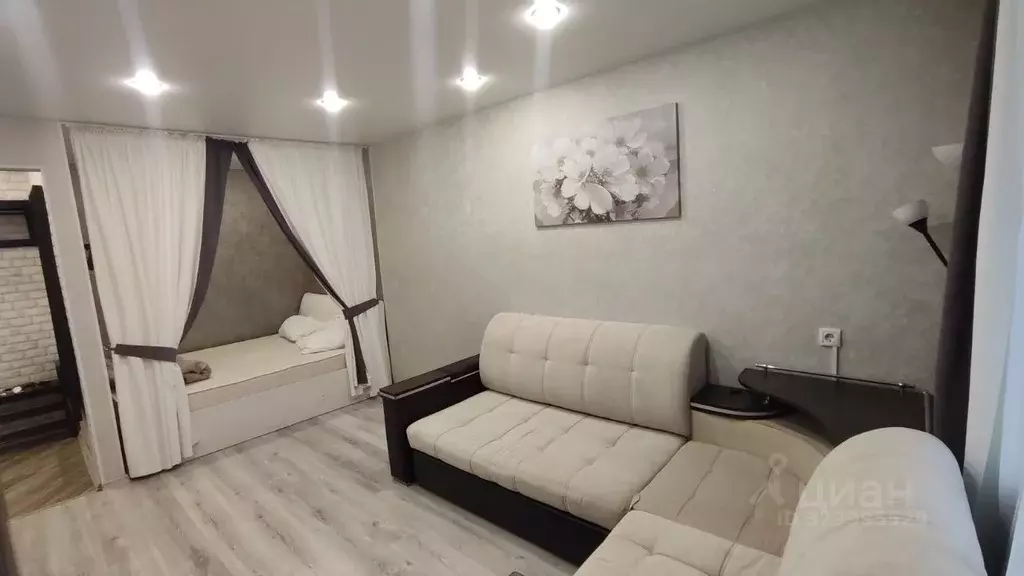 1-к кв. Татарстан, Зеленодольск ул. Комарова, 24 (36.0 м) - Фото 1