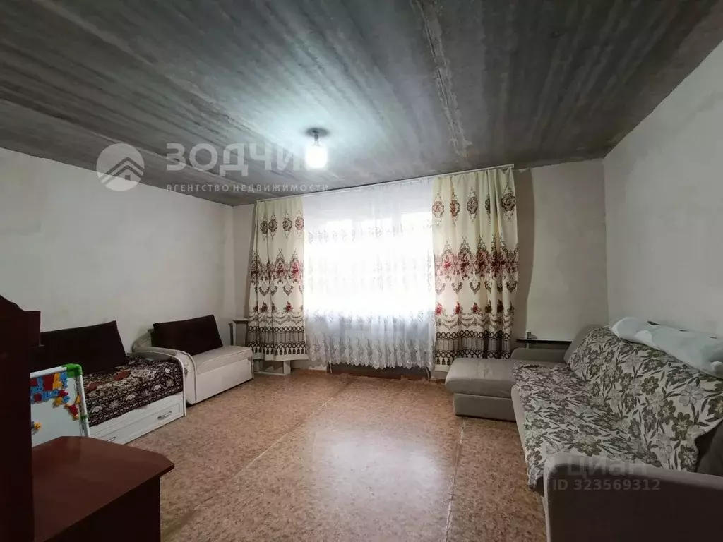 2-к кв. Чувашия, Цивильск Цивильский район, ш. Казанское, 21А (57.0 м) - Фото 1