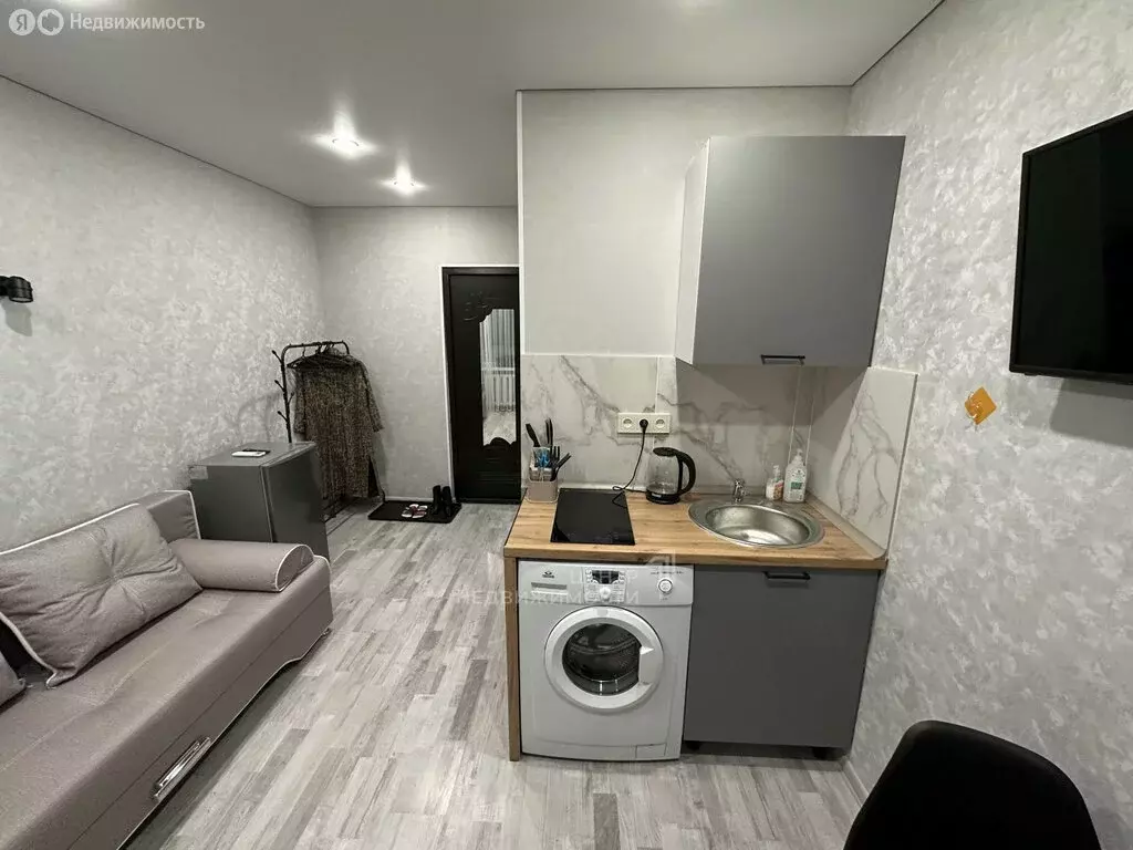 Квартира-студия: Казань, улица Павлюхина, 110А (12.3 м) - Фото 2