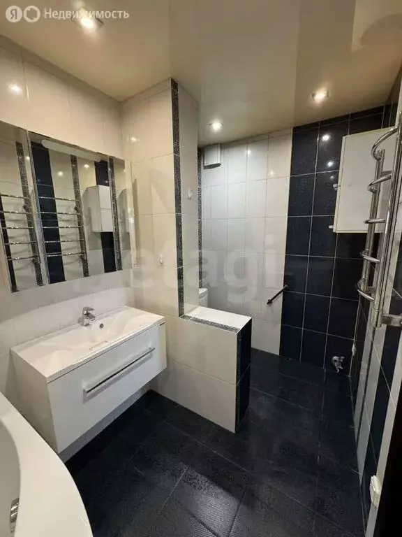 3-комнатная квартира: Пермь, шоссе Космонавтов, 217 (88.9 м) - Фото 1