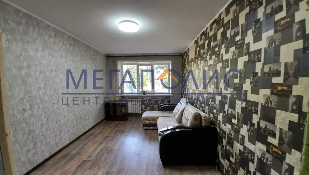 2-к кв. Саратовская область, Балаково Волжская ул., 63 (40.8 м) - Фото 0