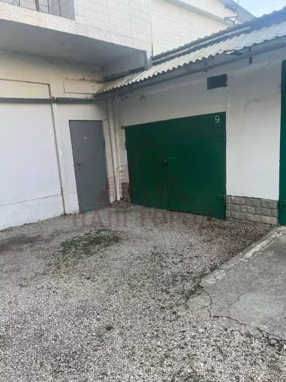Гараж в Крым, Феодосия бул. Старшинова, 12 (44 м) - Фото 0