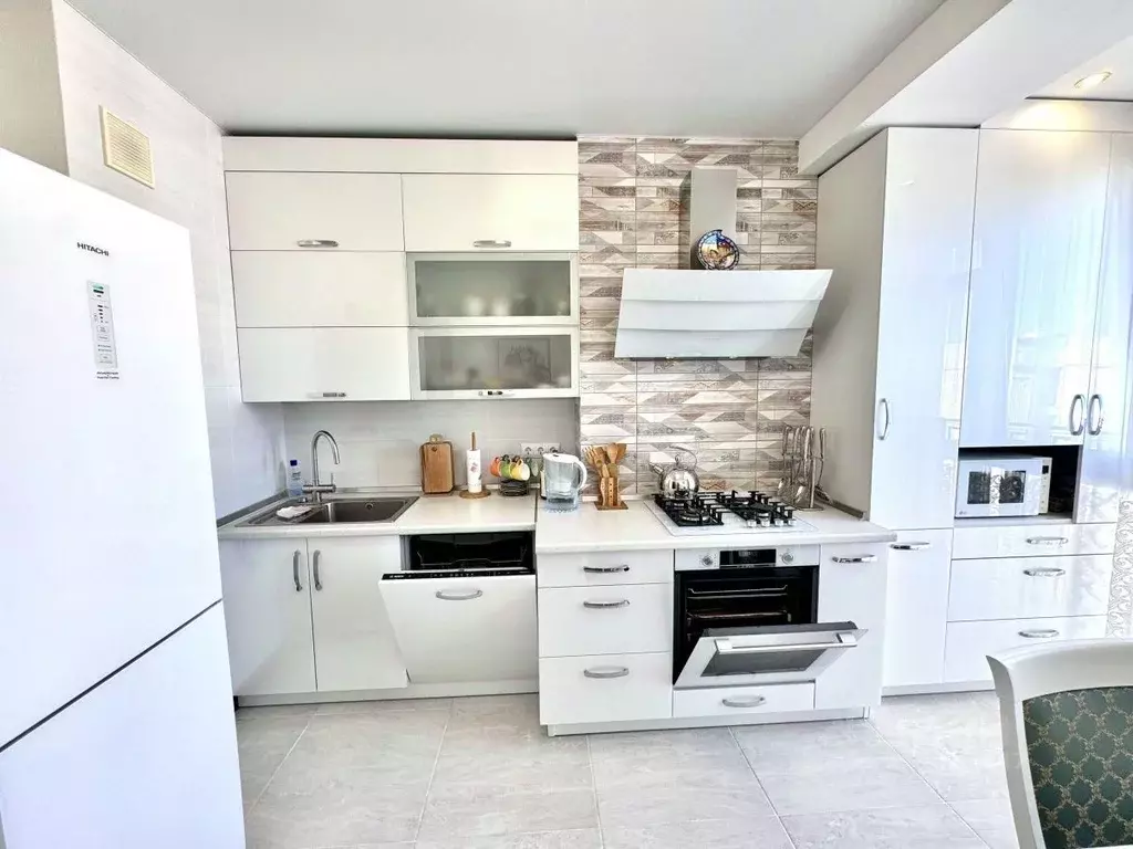 2-к кв. Севастополь ул. Челнокова, 17/2 (55.5 м) - Фото 1