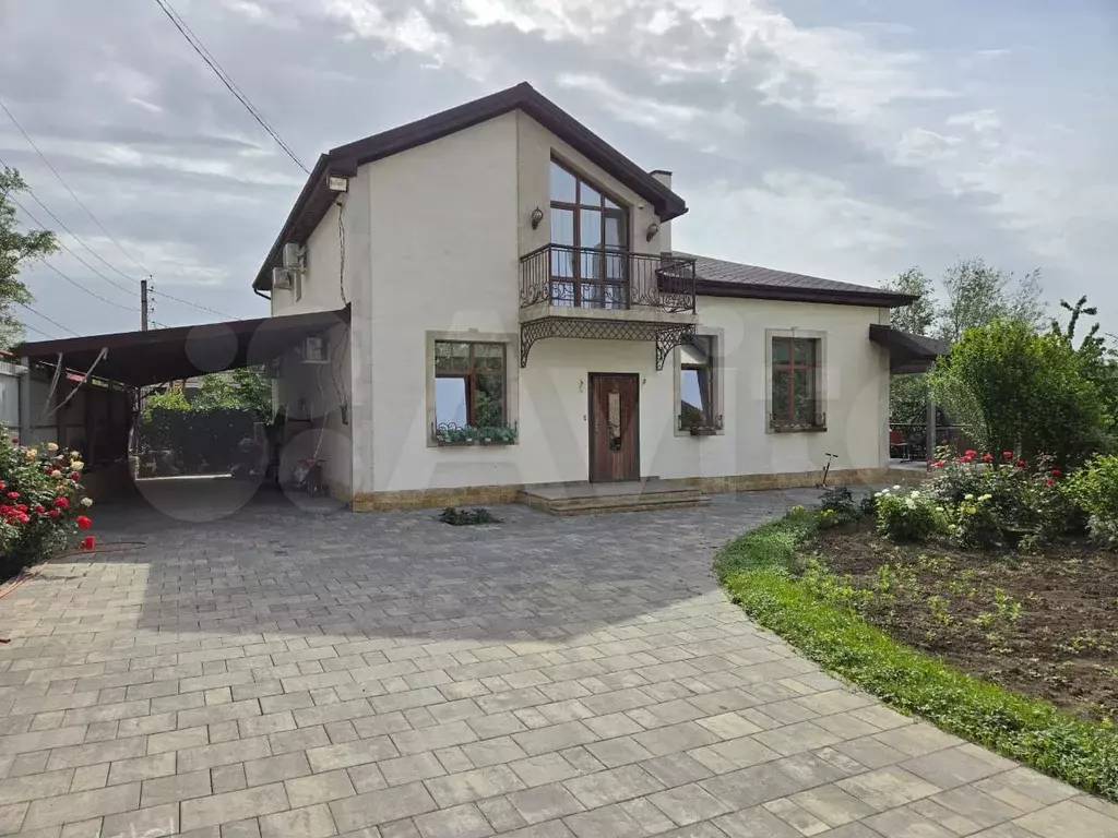 Дом 250 м на участке 8 сот. - Фото 0