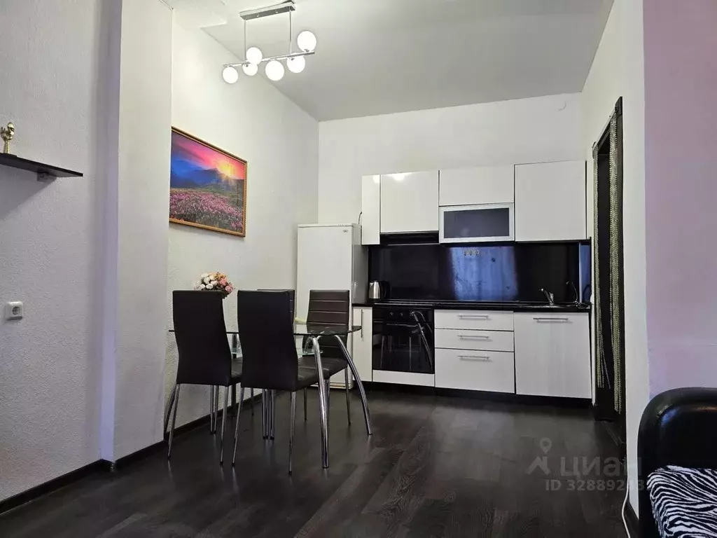 2-к кв. Кировская область, Киров ул. Ленина, 191 (42.8 м) - Фото 2