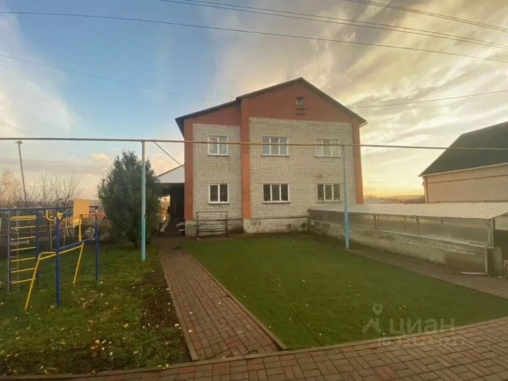 Дом в Белгородская область, Губкин ул. Комарова (210 м) - Фото 2