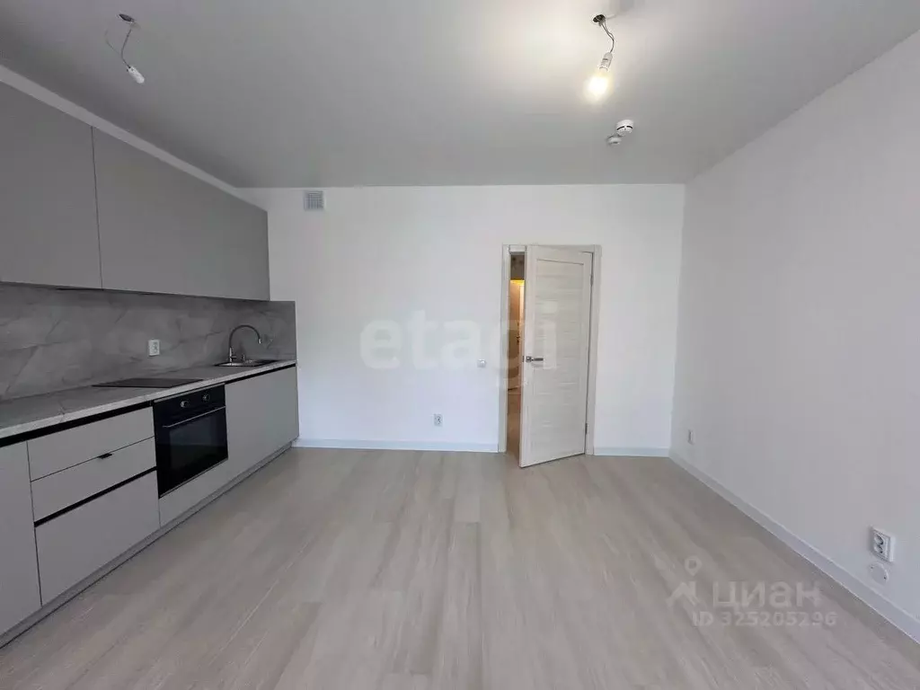 Студия Свердловская область, Екатеринбург ул. Академика Ландау, 35 ... - Фото 1