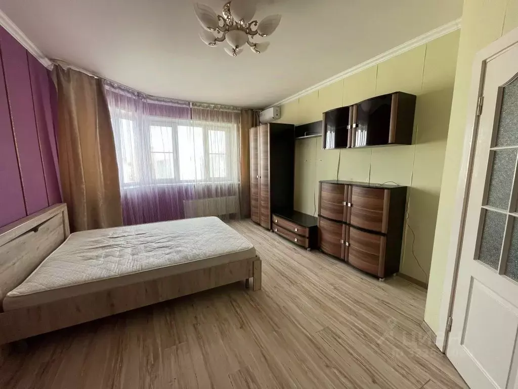 1-к кв. Белгородская область, Старый Оскол Степной мкр, 6 (43.0 м) - Фото 0