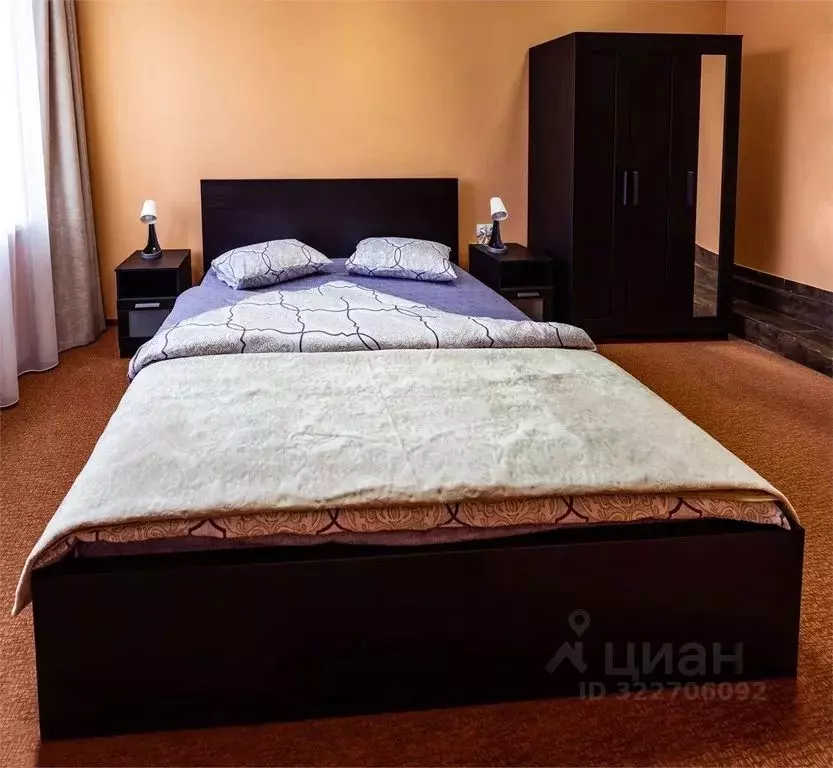 Комната Тюменская область, Тюмень ул. Володарского, 22 - Фото 1