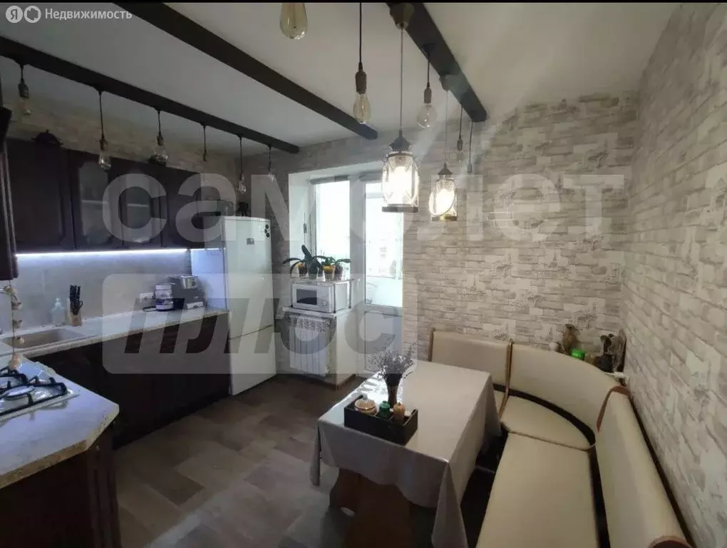 3-комнатная квартира: Перевальное, Октябрьская улица, 42 (68.4 м) - Фото 1