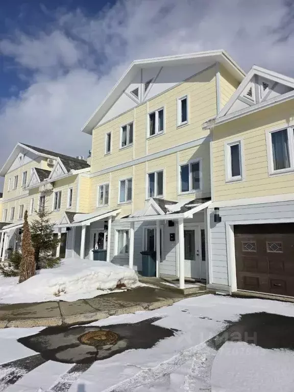 Дом в Сахалинская область, Южно-Сахалинск Грушевая ул., 3 (200 м) - Фото 1