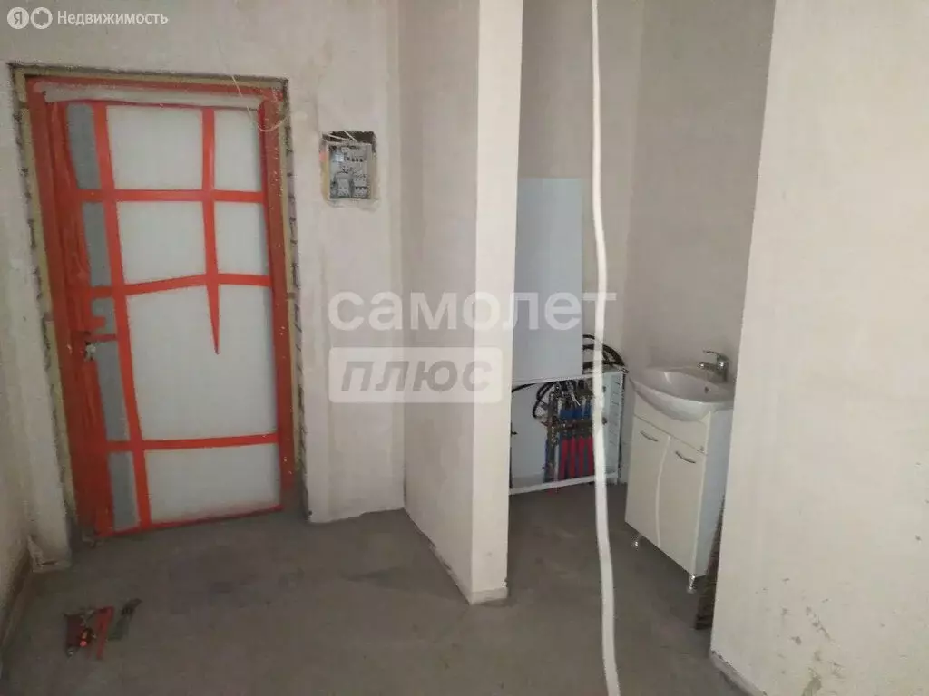 3-комнатная квартира: Энгельс, улица Пушкина, 85 (90 м) - Фото 1