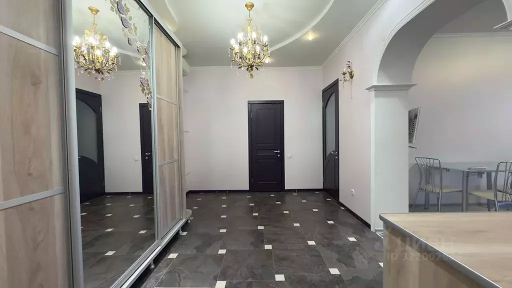 2-к кв. Ростовская область, Таганрог пер. 1-й Крепостной, 24 (80.0 м) - Фото 2