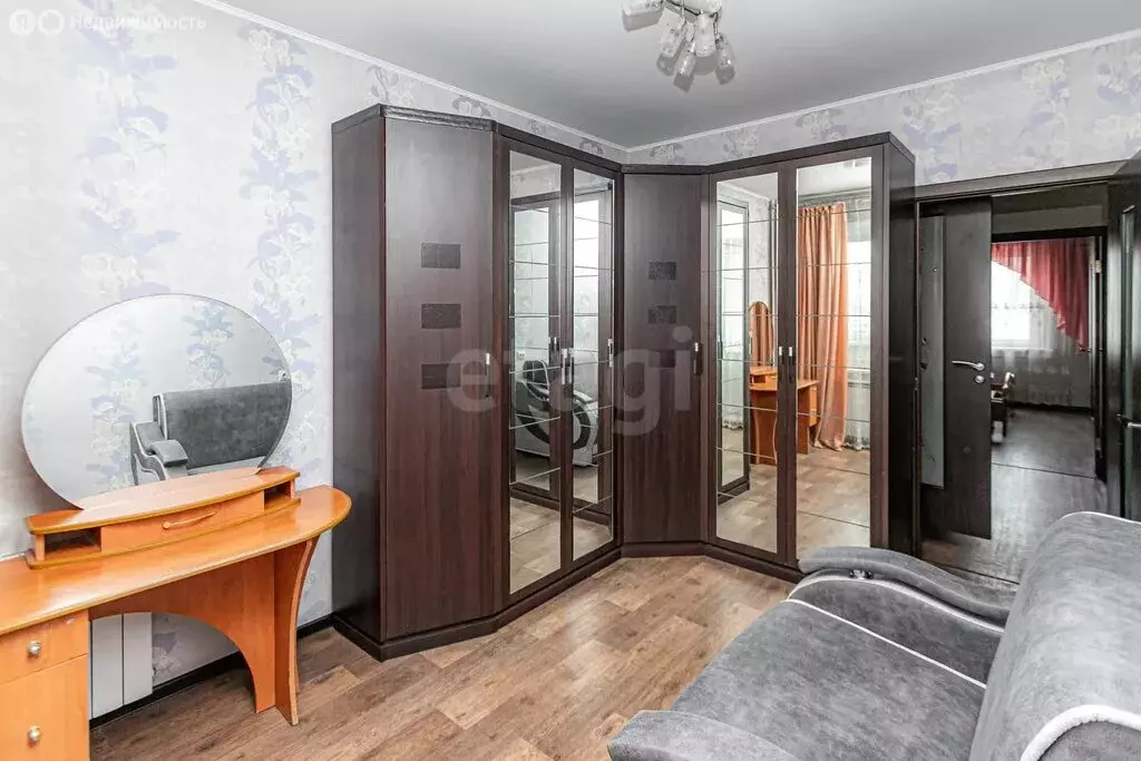 3-комнатная квартира: Искитим, микрорайон Индустриальный, 32 (65.3 м) - Фото 1