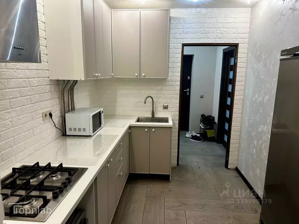 3-к кв. Калининградская область, Калининград Балашовская ул. (82.0 м) - Фото 2