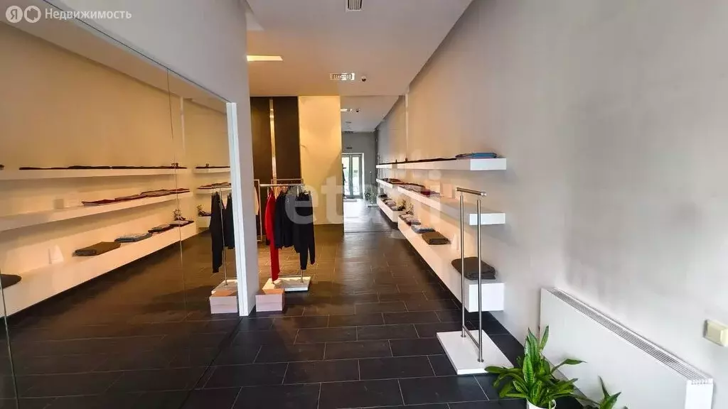 Торговая площадь (460 м) - Фото 1