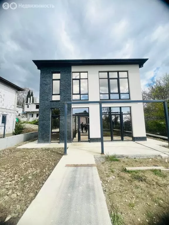 Дом в Республика Крым, муниципальный округ Ялта, посёлок Горное (175 ... - Фото 1