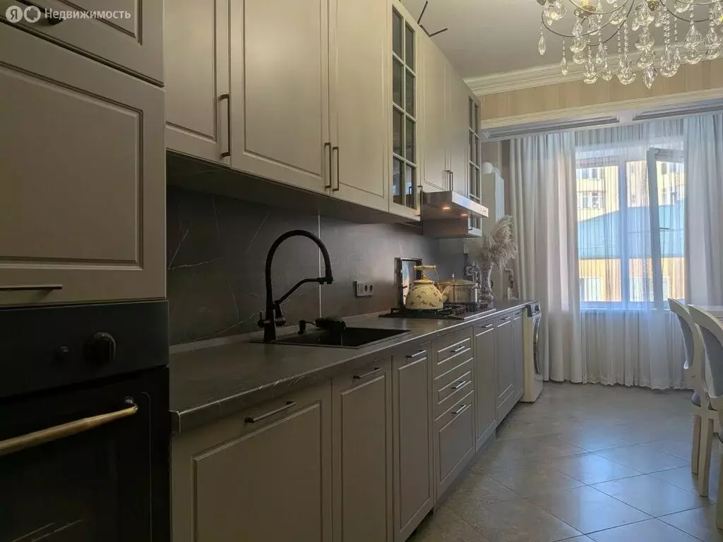3-комнатная квартира: Дербент, улица Сальмана, 89Е (95 м) - Фото 1