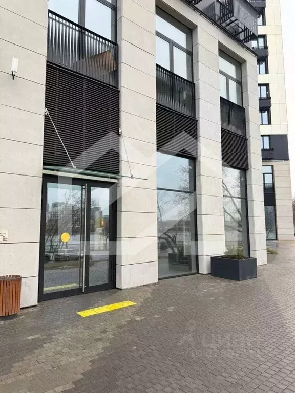 Торговая площадь в Москва Нагатинская наб., 10А (80 м) - Фото 1