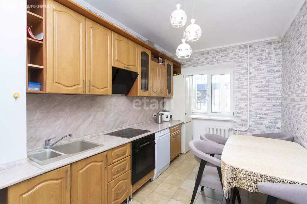 2-комнатная квартира: Тюмень, Олимпийская улица, 11 (75.2 м) - Фото 1