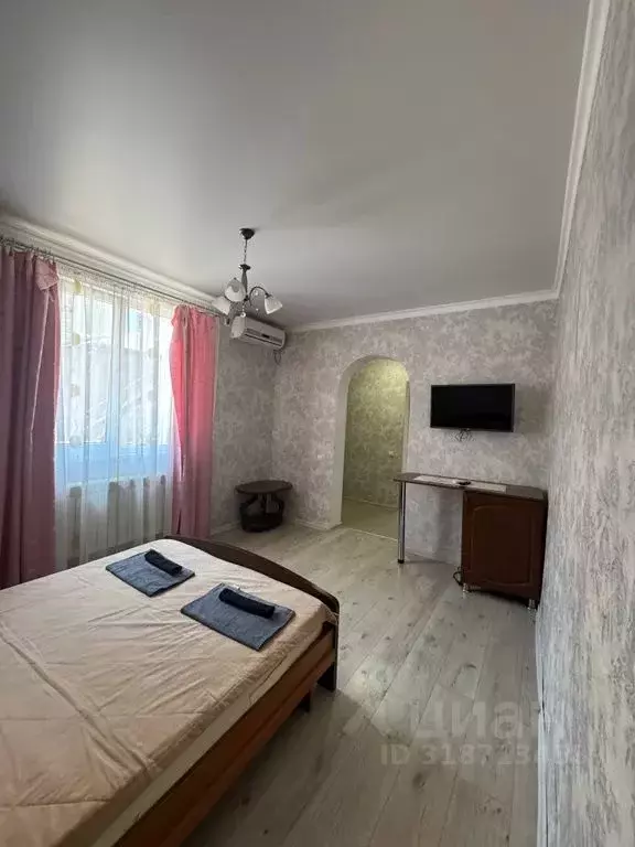 2-к кв. Краснодарский край, Геленджик ул. Шмидта, 67 (65.0 м) - Фото 1