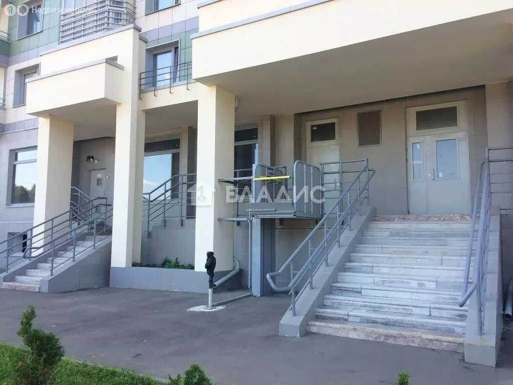 Квартира-студия: Мытищи, улица Кедрина, 1 (28 м) - Фото 1