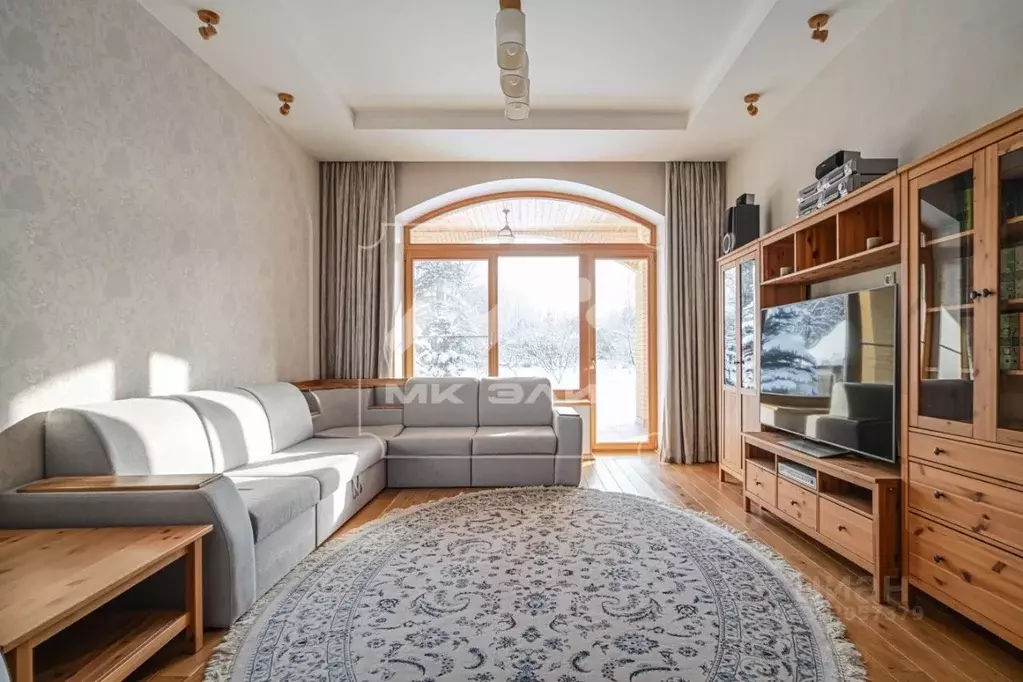 Дом в Санкт-Петербург, Санкт-Петербург, Павловск Грачевка тер., 1-я ... - Фото 1