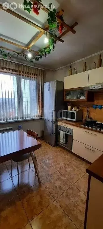 3-комнатная квартира: Старый Оскол, микрорайон Весенний, 21 (66 м) - Фото 1