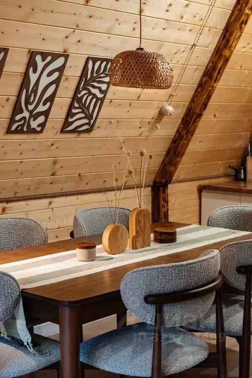 Дом в Кабардино-Балкария, Эльбрусский район, с. Терскол ул. ... - Фото 0