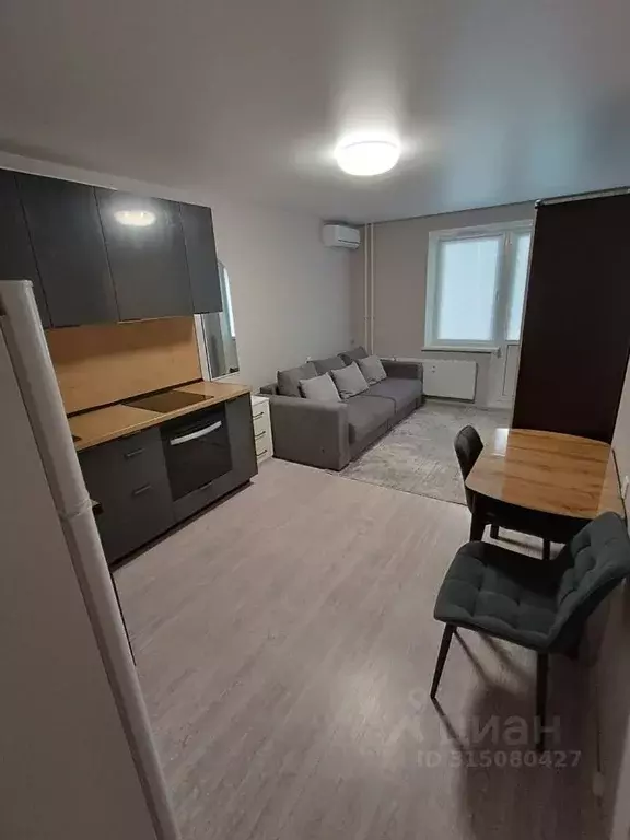 Студия Ростовская область, Ростов-на-Дону Художественная ул., 9 (27.0 ... - Фото 1