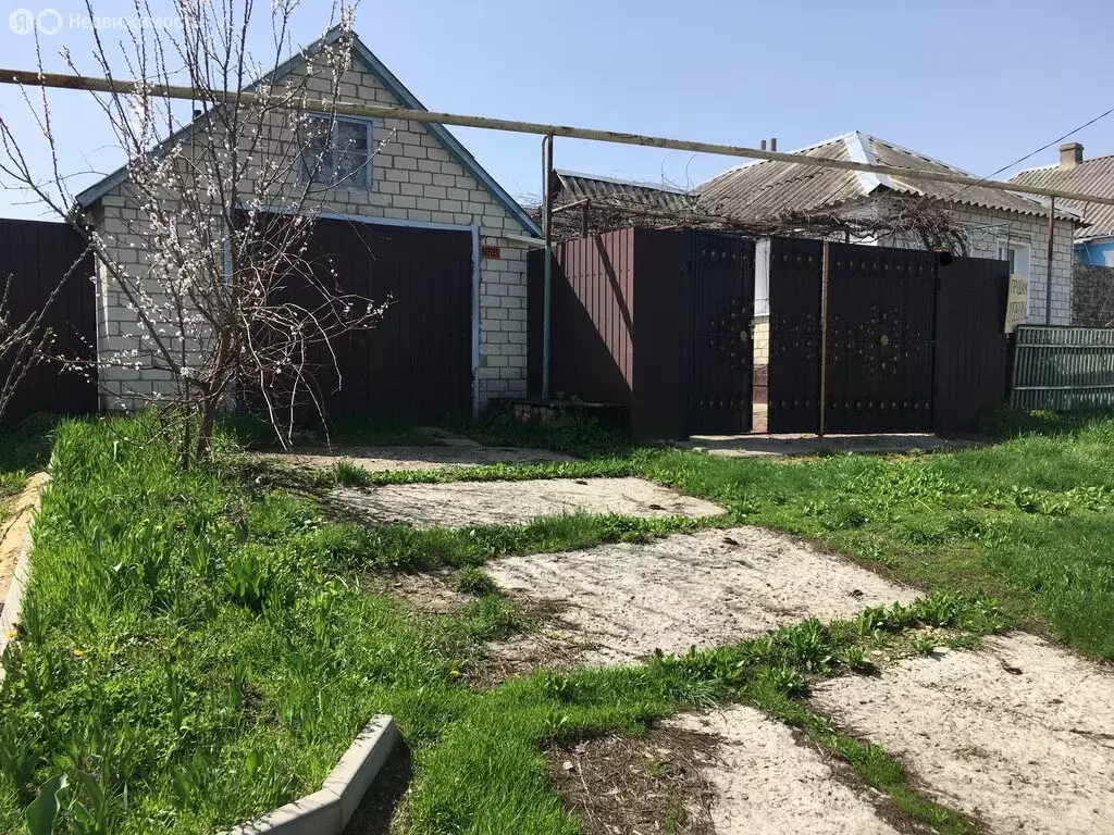 Дом в посёлок городского типа Томаровка, улица Гагарина (30 м) - Фото 1