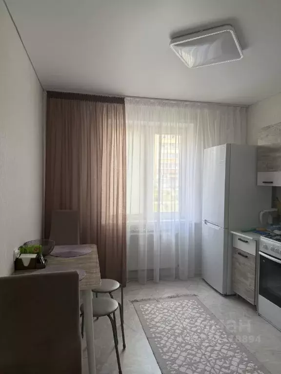 1-к кв. Татарстан, Елабуга 4/5 мкр, ул. Автомобилистов, 9 (42.0 м) - Фото 1