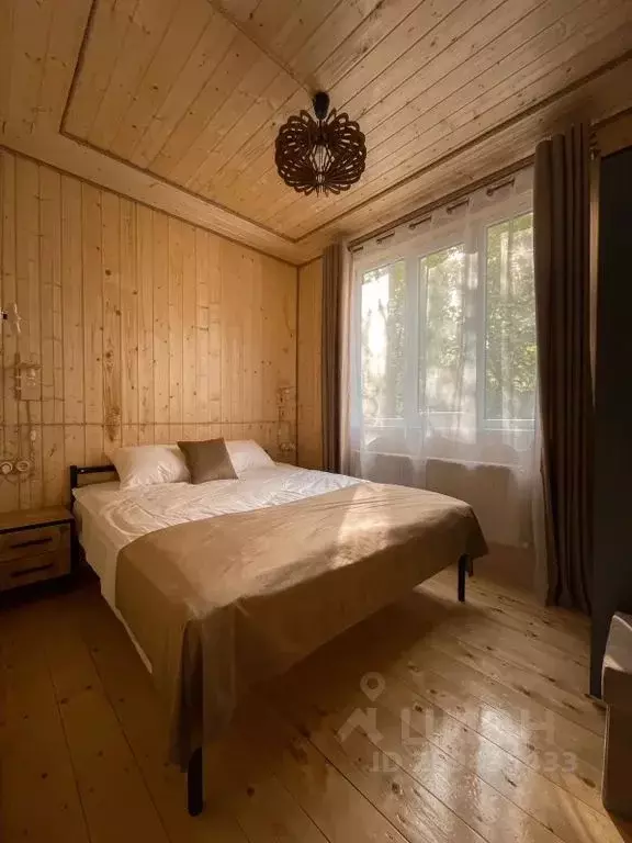 Дом в Кабардино-Балкария, Эльбрусский район, с. Терскол ул. ... - Фото 1