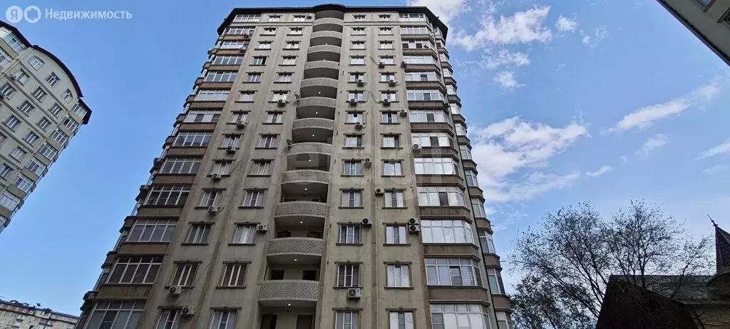 3-комнатная квартира: Махачкала, Сергокалинская улица, 15А (107 м) - Фото 1