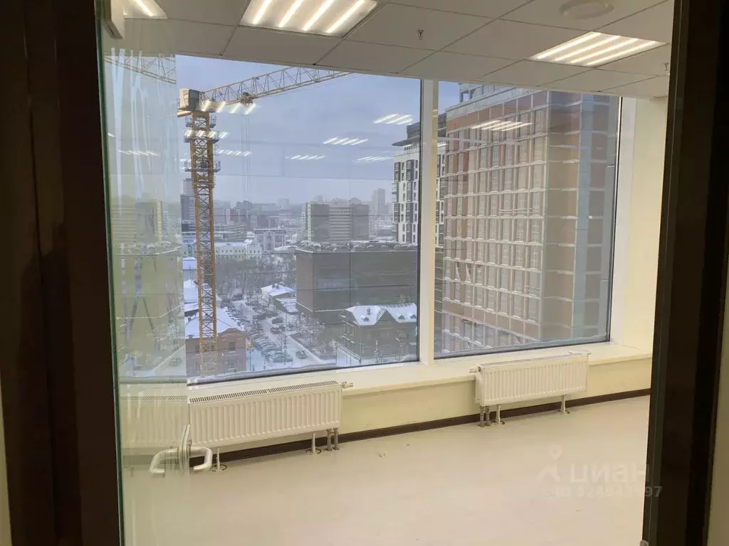 Офис в Свердловская область, Екатеринбург ул. Розы Люксембург, 22 (80 ... - Фото 1