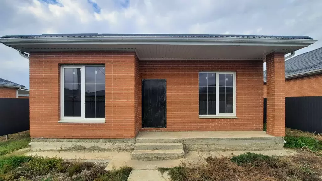 Дом в Адыгея, Тахтамукайский район, Энемское городское поселение, ... - Фото 1