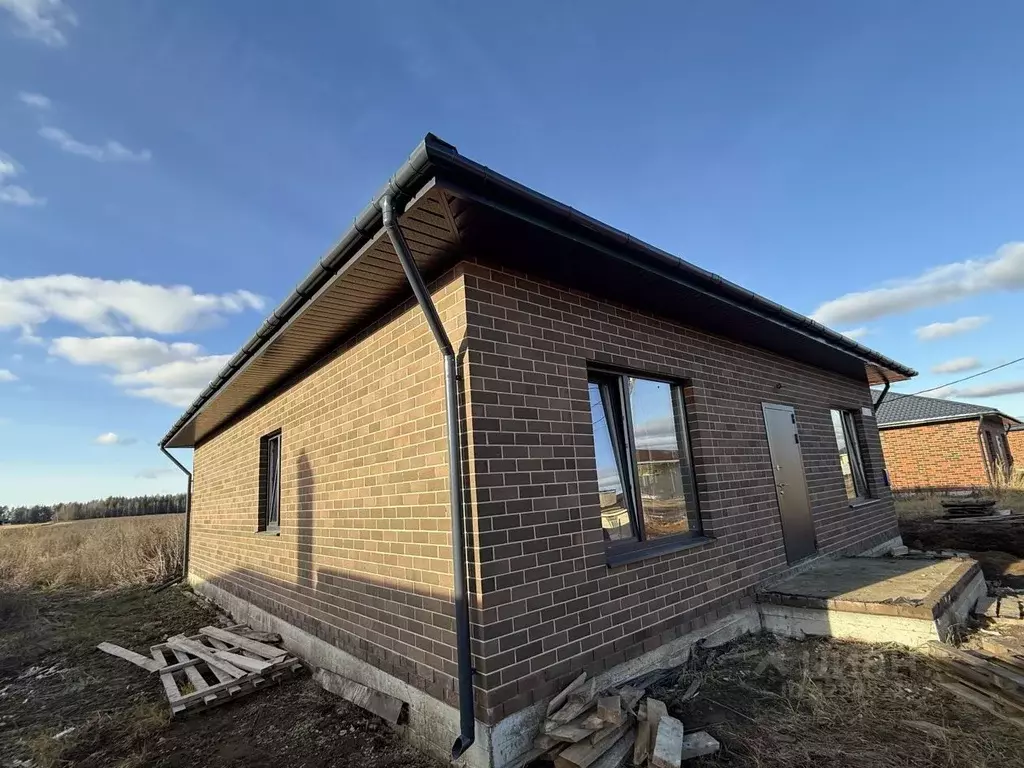 Дом в Татарстан, Лаишевский район, Никольское с/пос, с. Сапуголи ул. ... - Фото 2