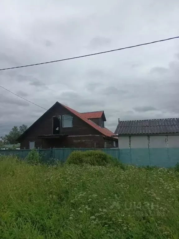 Дом в Новгородская область, Малая Вишера ул. Саши Александровой, 89 ... - Фото 1