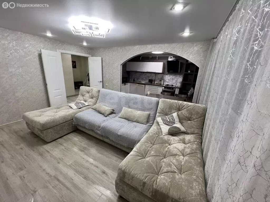 4-комнатная квартира: Миасс, проспект Октября, 49 (74.9 м) - Фото 1