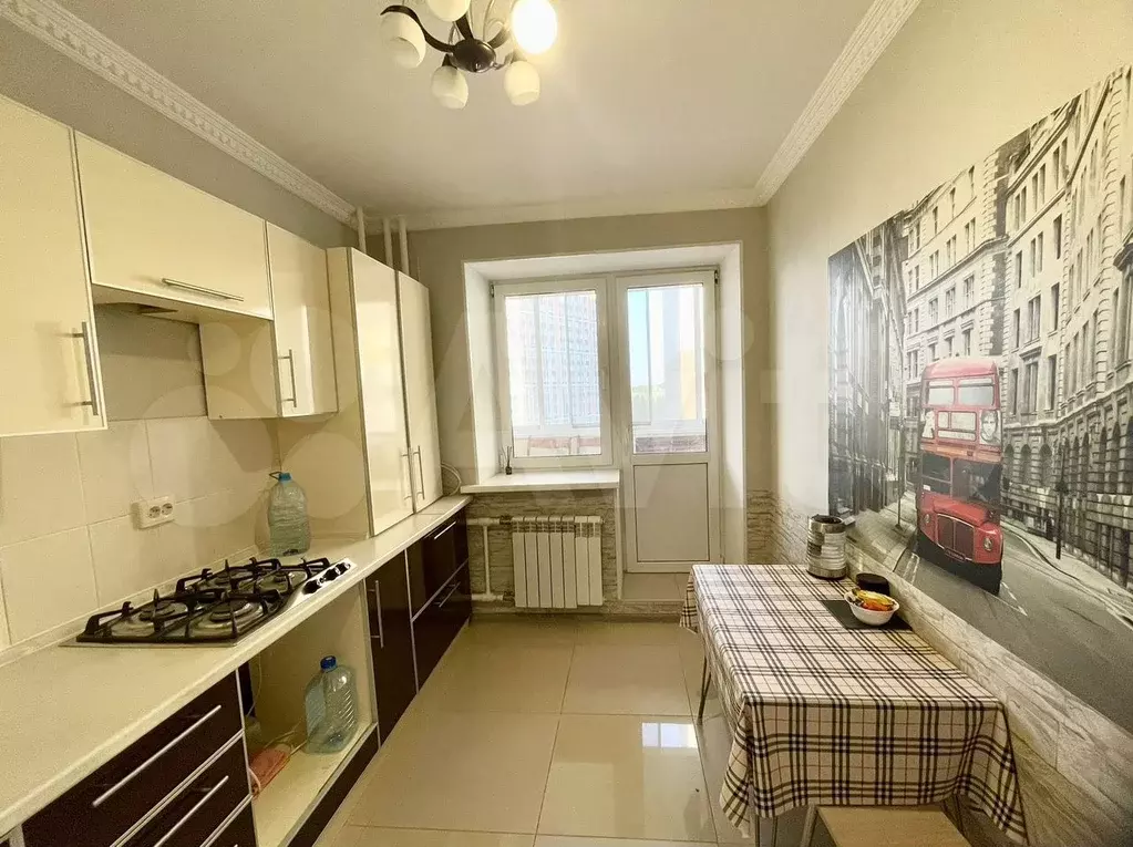 1-к. квартира, 38 м, 4/10 эт. - Фото 0