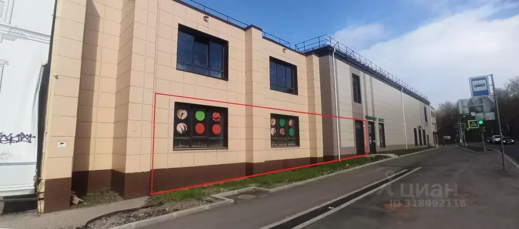 Торговая площадь в Санкт-Петербург, Санкт-Петербург, Ломоносов ... - Фото 2