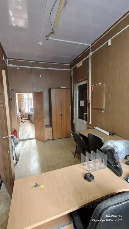 Офис в Приморский край, Владивосток Карьерная ул., 20Алит4 (28 м) - Фото 1