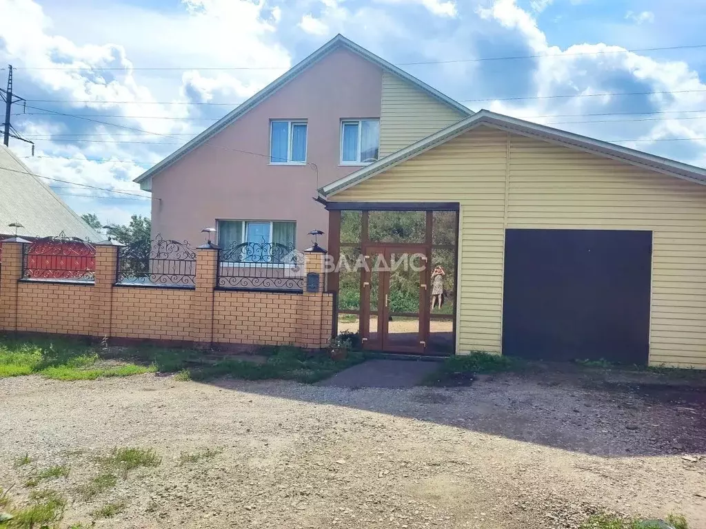 Дом в Башкортостан, Стерлитамак Солнечный мкр, ул. Станотина (280 м) - Фото 1