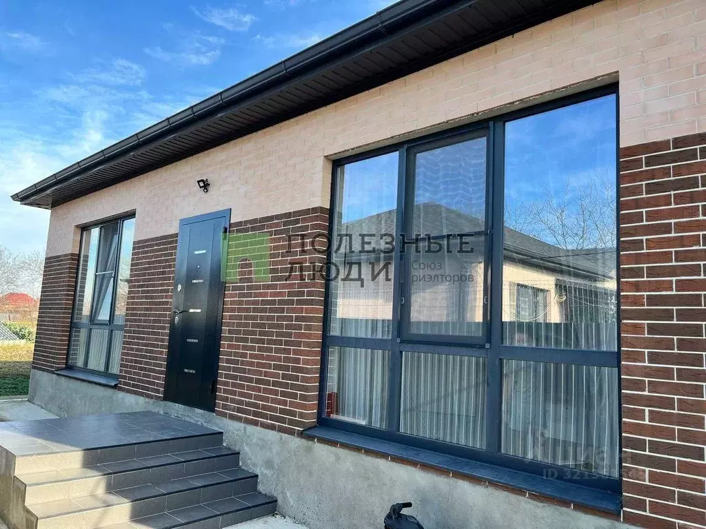 Дом в Краснодарский край, Динской район, Новотитаровская ст-ца ... - Фото 0