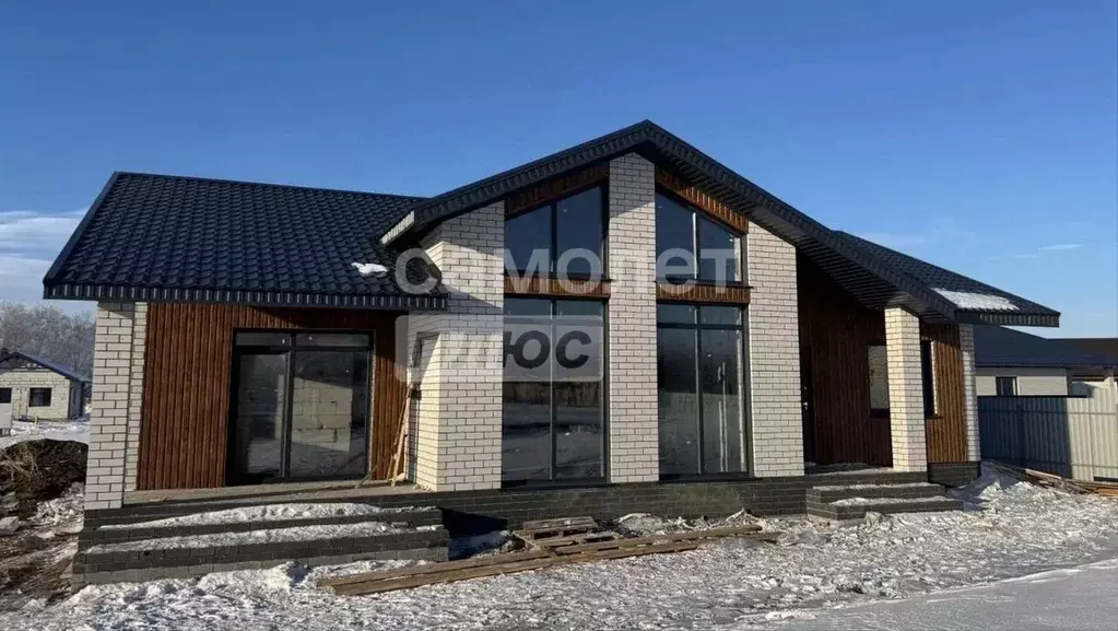 Дом в Алтайский край, Первомайский район, с. Фирсово ул. Лимонная, 8 ... - Фото 1