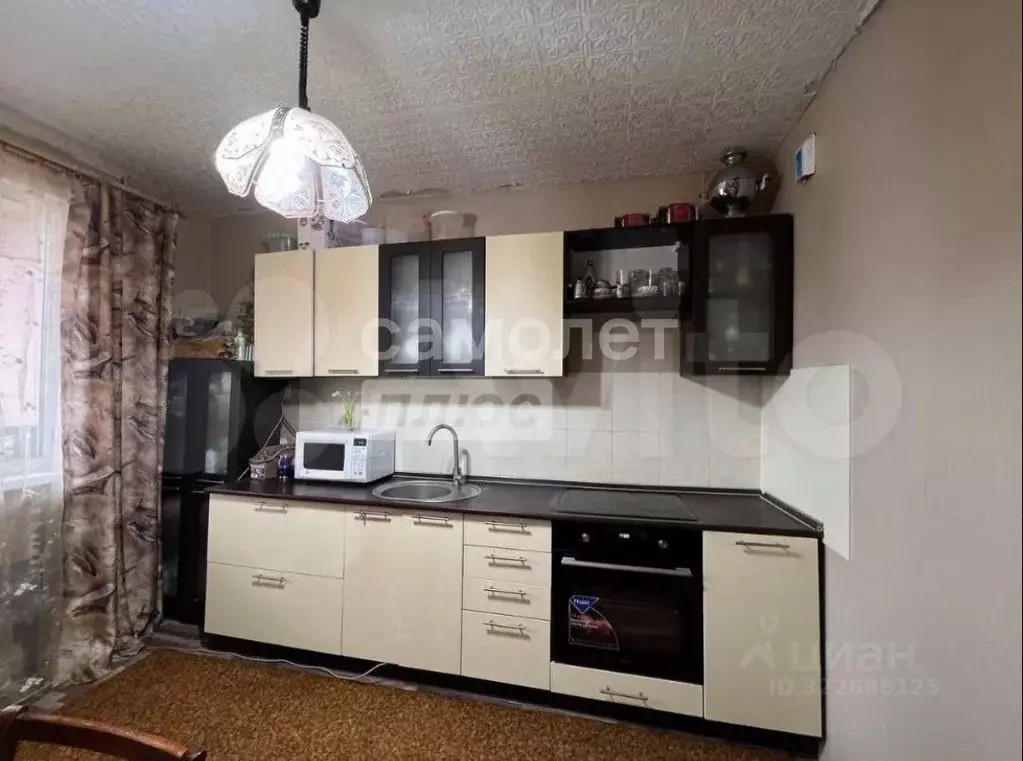 4-к кв. Свердловская область, Первоуральск ул. Емлина, 5 (83.9 м) - Фото 1