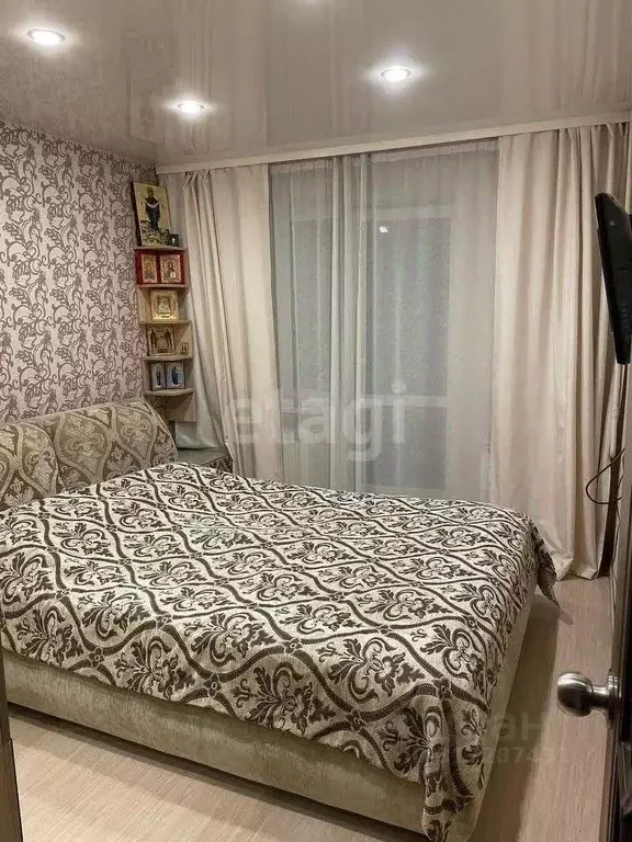 4-к кв. Свердловская область, Екатеринбург ул. Стачек, 59 (76.4 м) - Фото 0